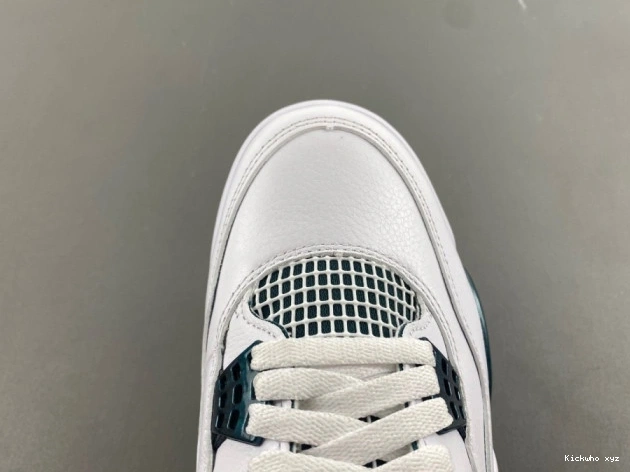 Oxidized Green Jordan Air 4 0710